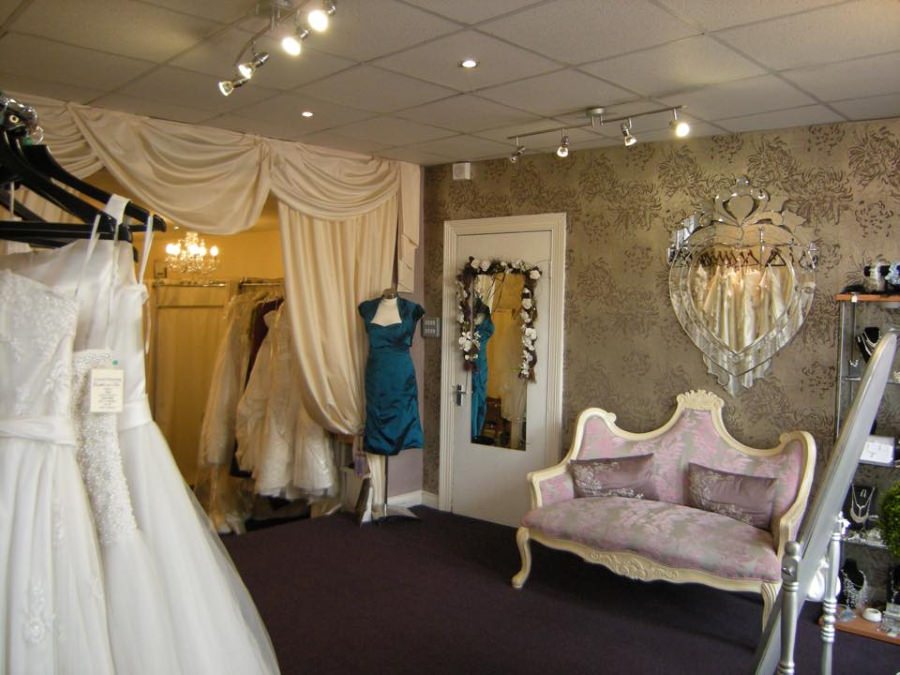 Best Wedding Dress Shops around Leeds - Suppliers & Ideas