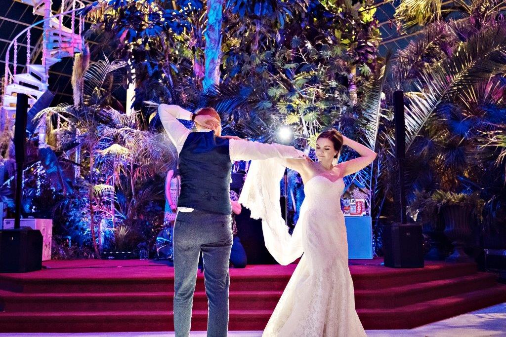 Dine | First Dance at the Palm House | Teresa C Photography