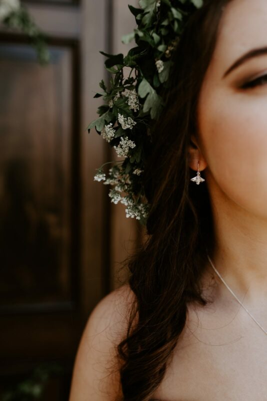 Rise Hall | Dine Venues | From England- with love | Sustainable wedding florals | Lucy Dennis Photography | Bride close up