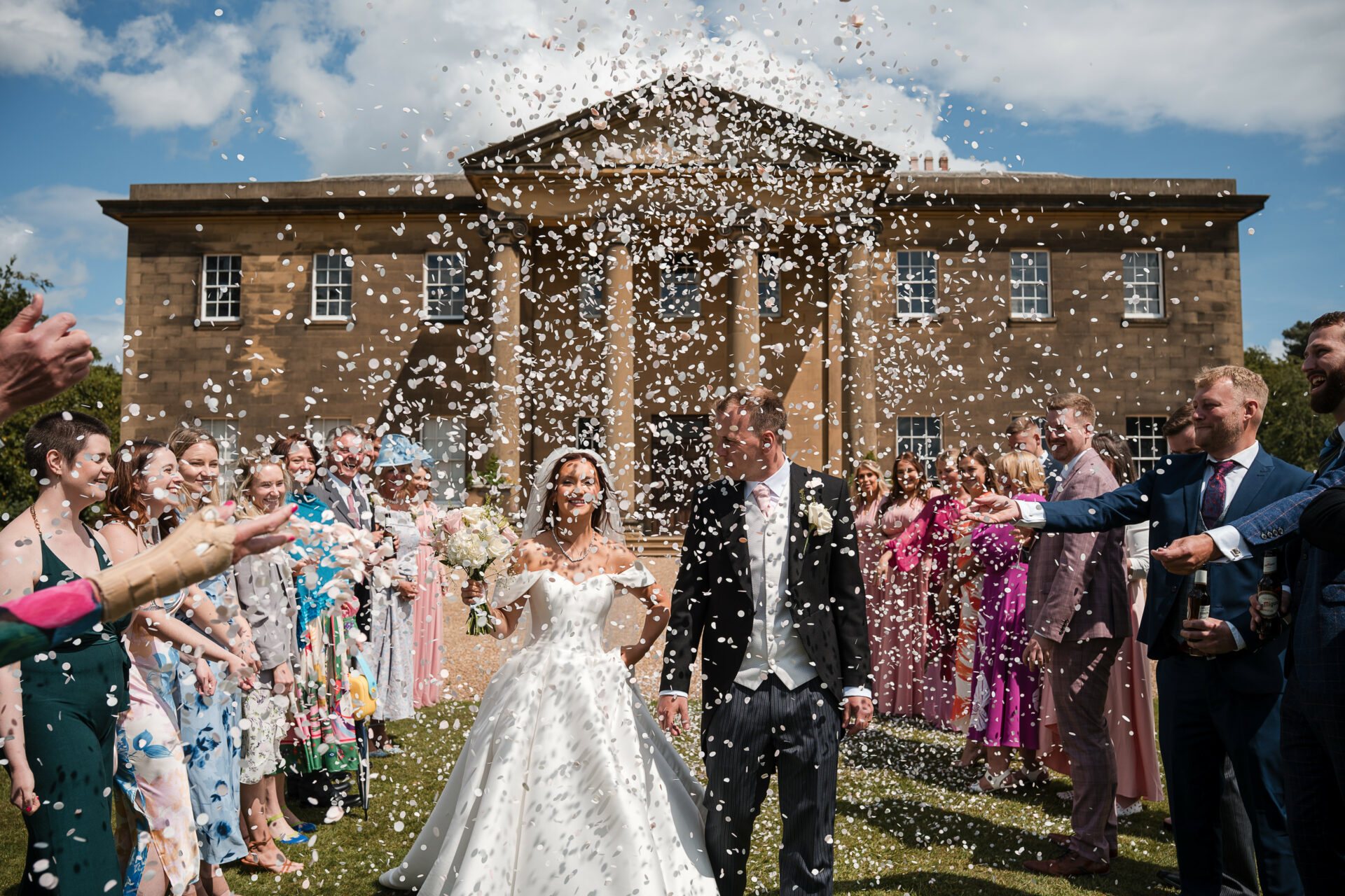 Dine Venues | Rise Hall | Summer Wedding Yorkshire | Wedding venue with bedrooms Hull